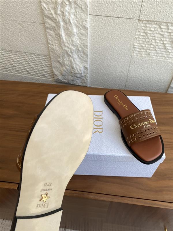 20251128184323735 310